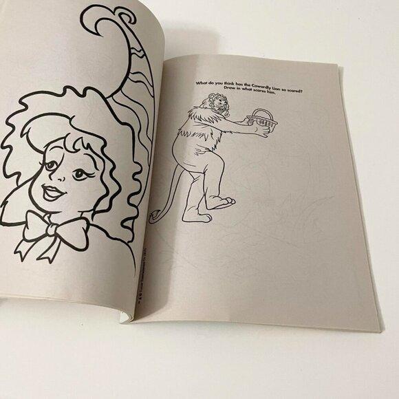 The Wizard of Oz The Emerald City Coloring and Activity Book - Picture 12 of 16
